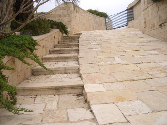 מדרגות | מדרגות וחניה מאבן לקט ישראלית